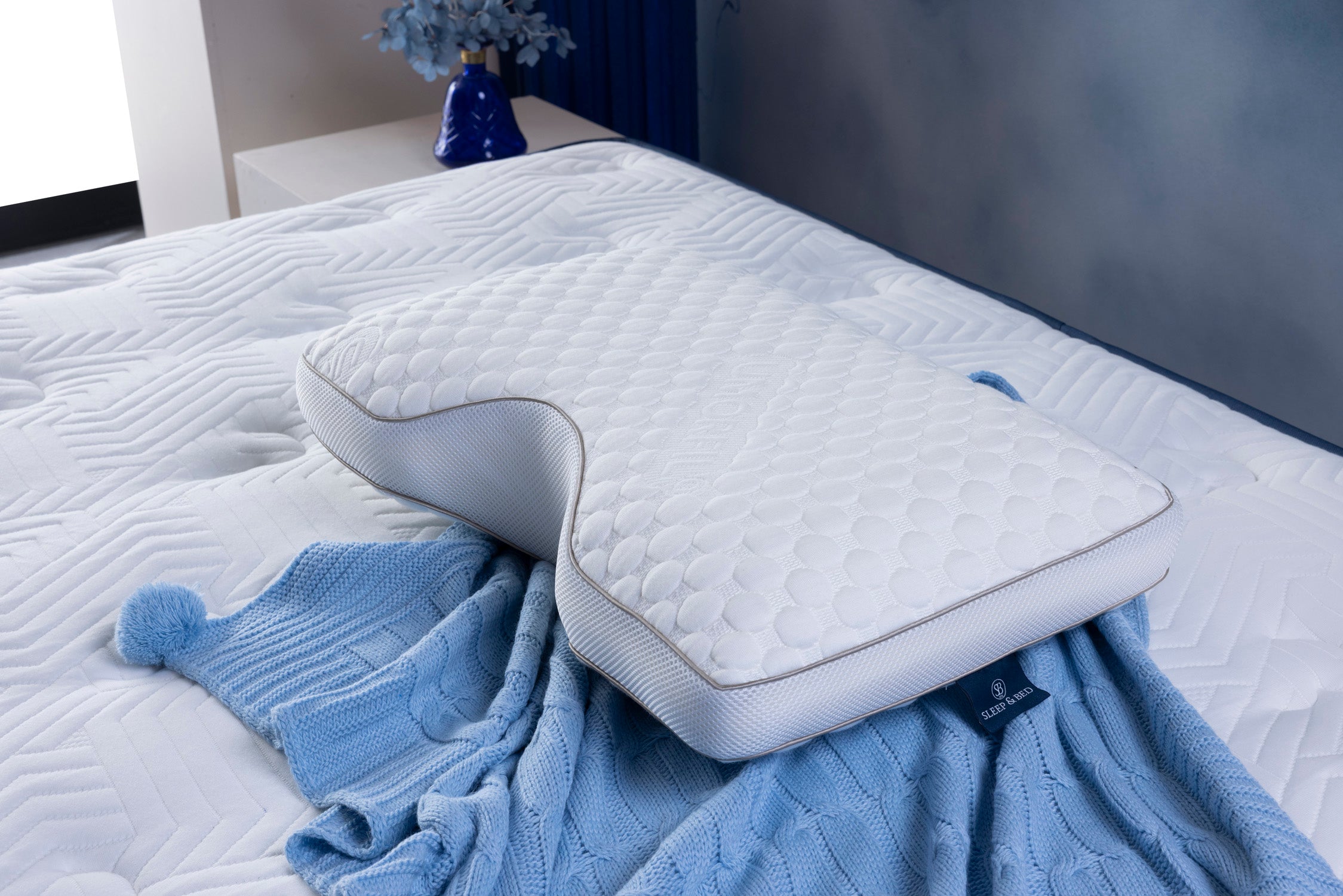 Collora Pillow
